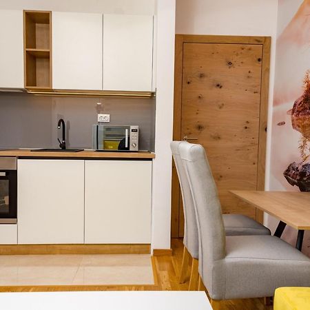 Apartmani Kamavu Jahorina Exteriör bild