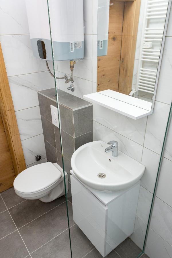 Apartmani Kamavu Jahorina Exteriör bild