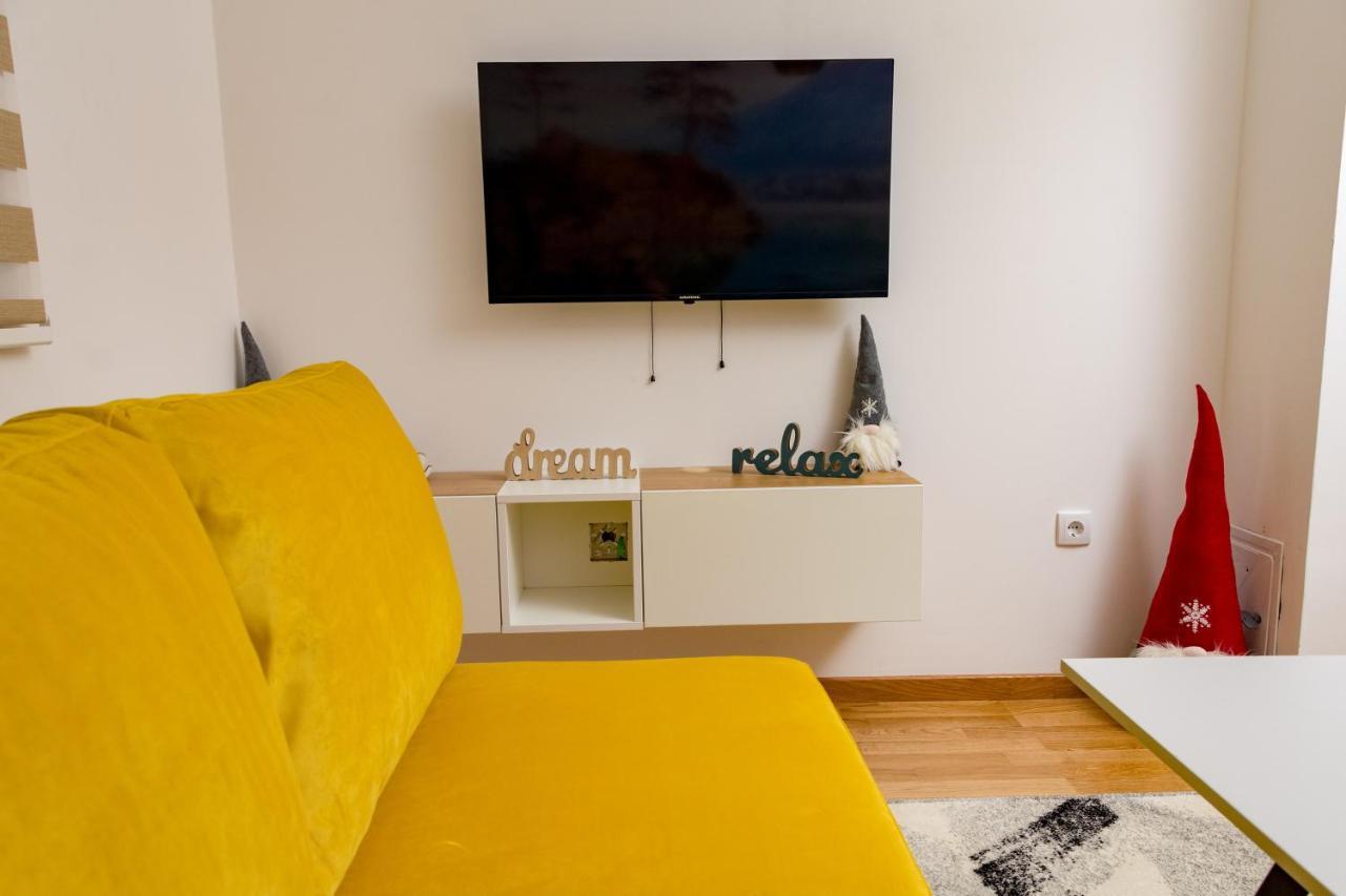 Apartmani Kamavu Jahorina Exteriör bild