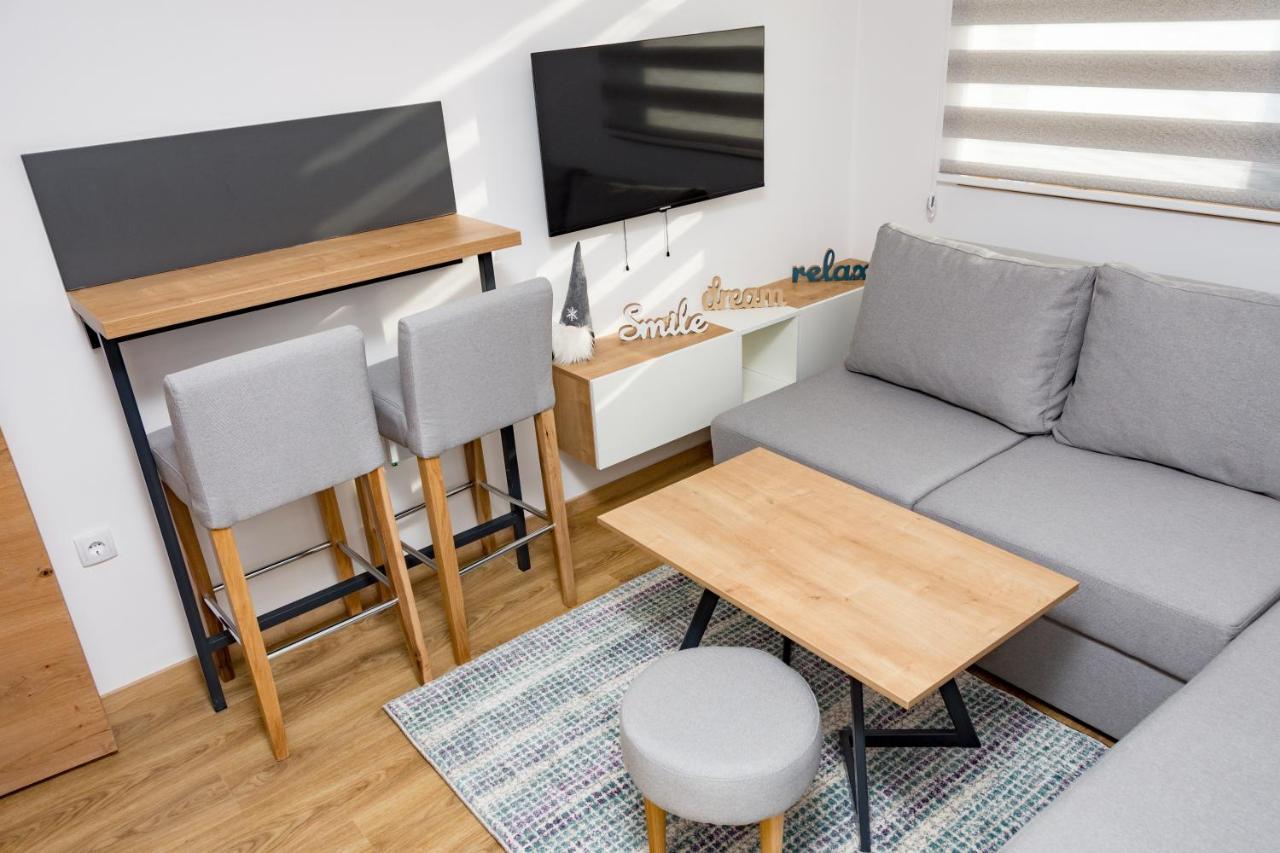 Apartmani Kamavu Jahorina Exteriör bild