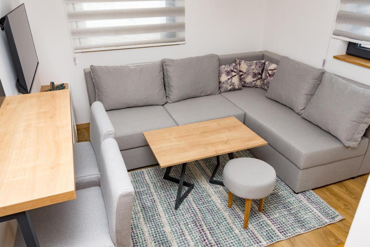 Apartmani Kamavu Jahorina Exteriör bild